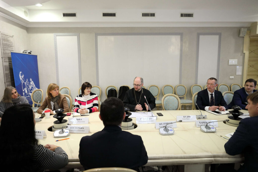 В Общественной Палате России состоялась очередная консультативная встреча Фонда «Круг добра» с представителями фармацевтических компаний